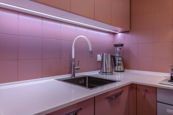 Розовая кухня: дизайн интерьера, 88 фото идей
