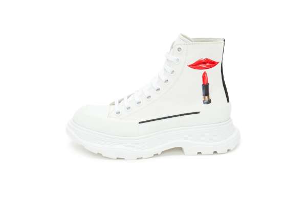 Alexander McQueen выпустил обувную капсулу ко Дню святого Валентина