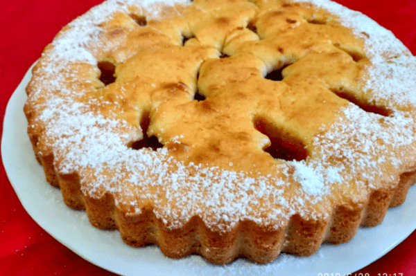 Сладкий пирог на сметане с вареньем или фруктами