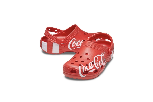 Crocs сделал коллаборацию с Coca-Cola