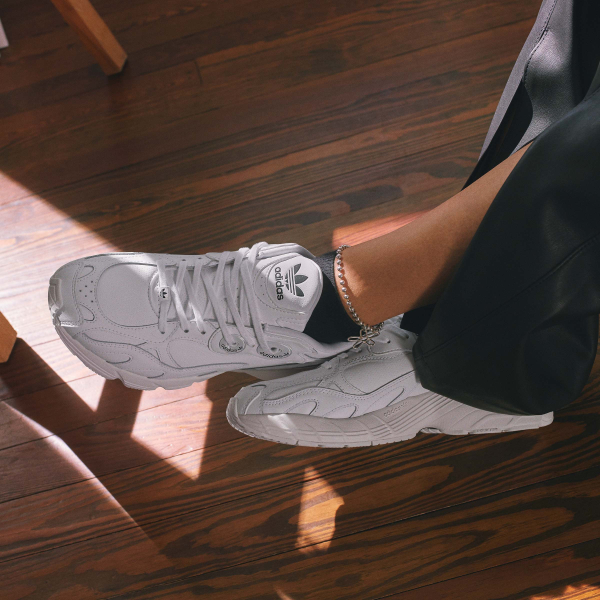 adidas Originals посвятил кампанию новых кроссовок уникальности каждой женщины