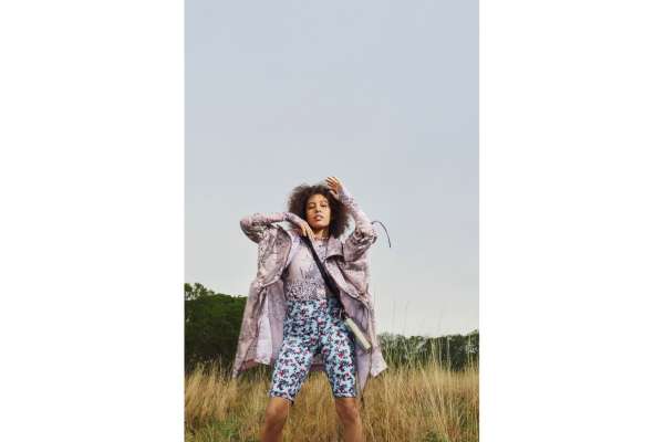Цветочные принты и Лурдес Леон: вышла кампания новой коллекции adidas by Stella McCartney