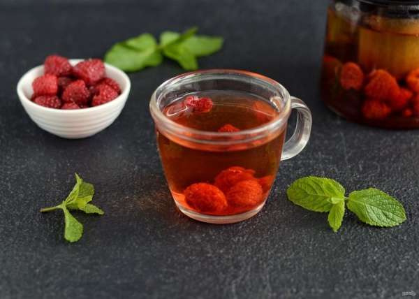 Чай при простуде: ягодный, имбирный, на травах