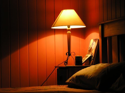 Обереги для спальни: вещи, которые полезно держать у изголовья кровати