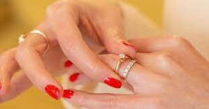 Кольцо для помолвки. Символ вечной любви и изысканный аксессуар